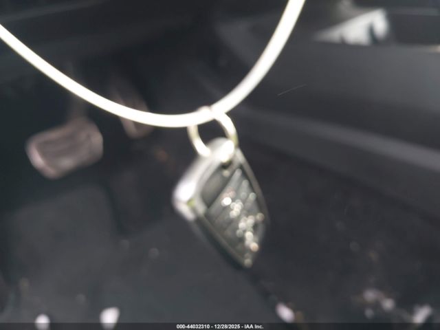 2017 FORD FUSION ENERGI 3FA6P0SUXHR352770 Photo 10