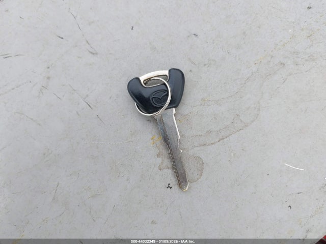 44032349 :رقم المزاد ، 1YVGF22C6X5854224 vin ، 1999 Mazda 626 Es/lx مزاد بيع