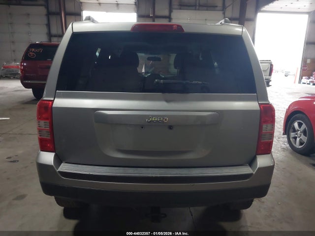 1C4NJRBB4FD214366 Jeep Patriot Sport