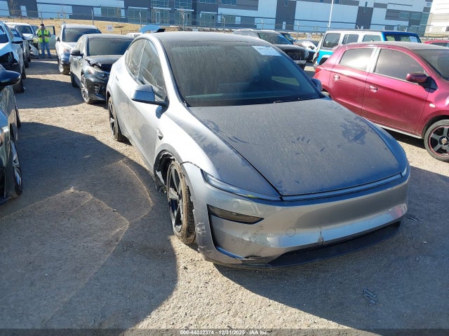 2026 TESLA MODEL Y 7SAYGDED9TA449264 Photo 0