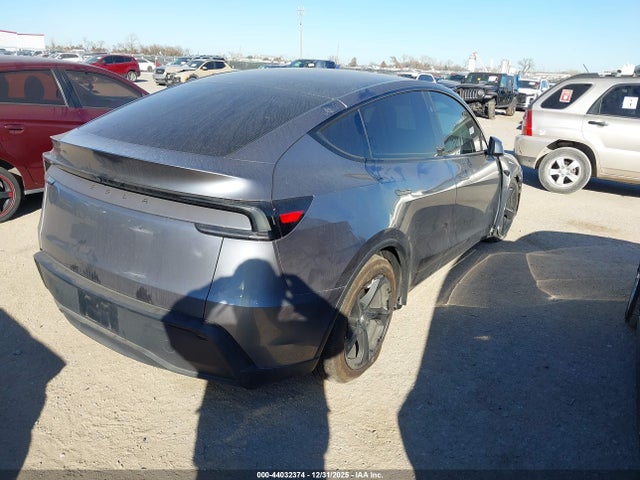 2026 TESLA MODEL Y 7SAYGDED9TA449264 Photo 3