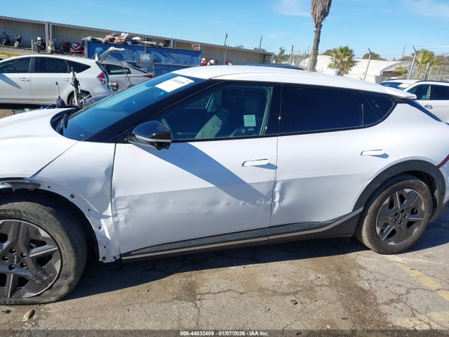 5XYC34JA7SG009181 KIA Ev6 Light Long Range