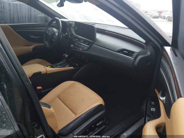 Lexus ES 300H 2024 58ADA1C16RU049612 Image 5