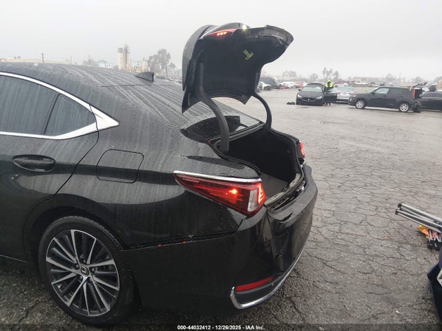 Lexus ES 300H 2024 58ADA1C16RU049612 Image 6