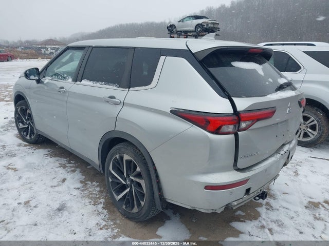 2022 MITSUBISHI OUTLANDER JA4J4TA8XNZ023703 Photo 2