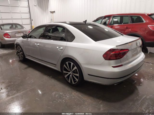 2018 VOLKSWAGEN PASSAT 1VWJM7A38JC047638 Photo 2