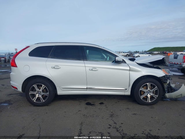 Volvo Xc60 T6 Platinum 2015 YV4902RM2F2666733 Image 14