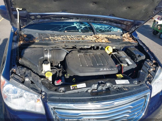 2C4RC1BG2GR292250 Chrysler Town &amp; Country Touring