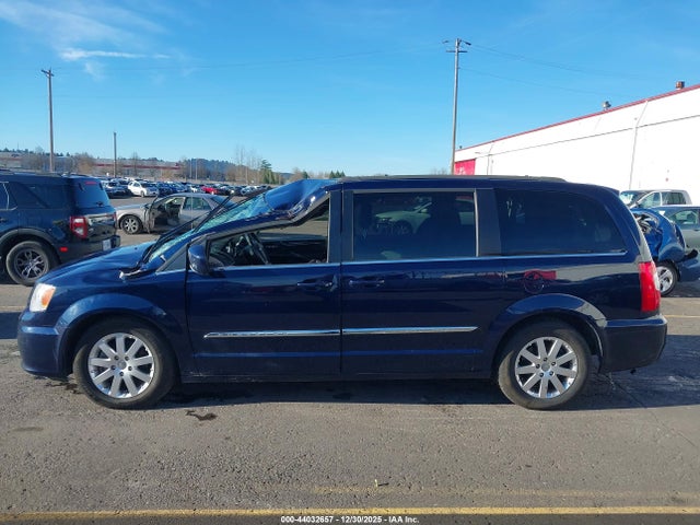 2C4RC1BG2GR292250 Chrysler Town &amp; Country Touring