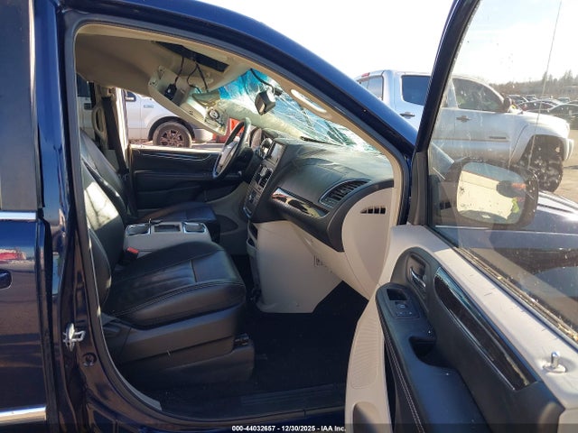 2C4RC1BG2GR292250 Chrysler Town &amp; Country Touring