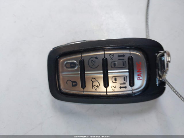 Продажа на аукционе авто 2022 Chrysler Pacifica Touring L, vin: 2C4RC1BGXNR179482, номер лота: 44032662