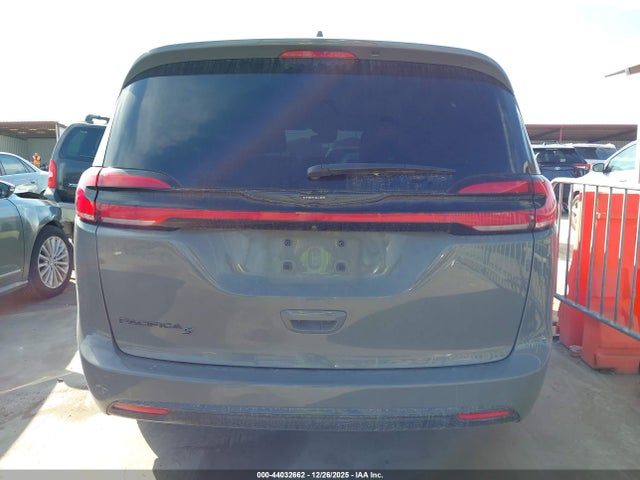 Продажа на аукционе авто 2022 Chrysler Pacifica Touring L, vin: 2C4RC1BGXNR179482, номер лота: 44032662