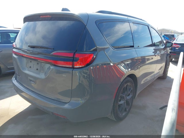Продажа на аукционе авто 2022 Chrysler Pacifica Touring L, vin: 2C4RC1BGXNR179482, номер лота: 44032662