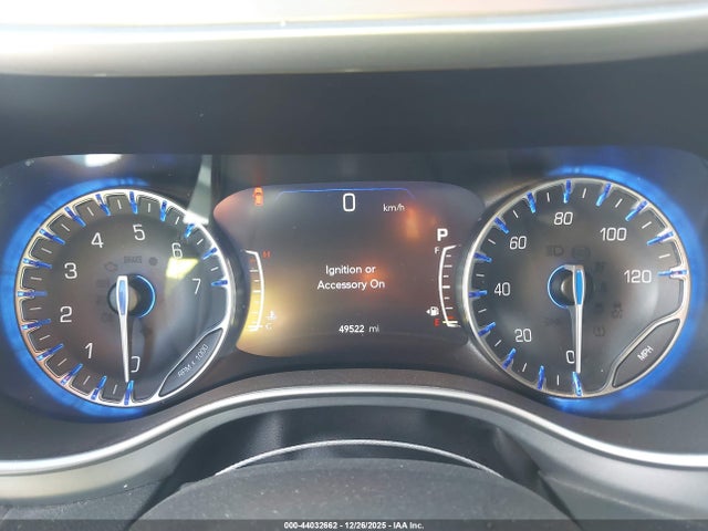 Продажа на аукционе авто 2022 Chrysler Pacifica Touring L, vin: 2C4RC1BGXNR179482, номер лота: 44032662