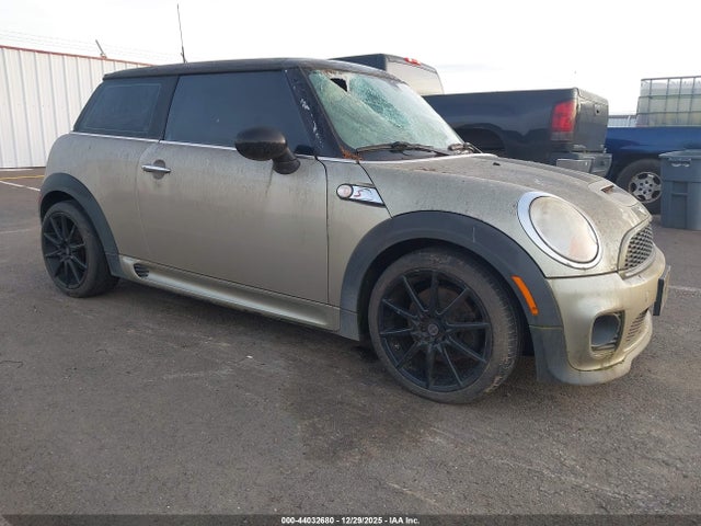 2009 MINI COOPER S WMWMF73599TT94056 Photo 0