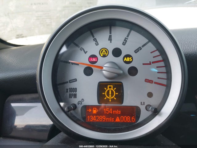 2009 MINI COOPER S WMWMF73599TT94056 Photo 6