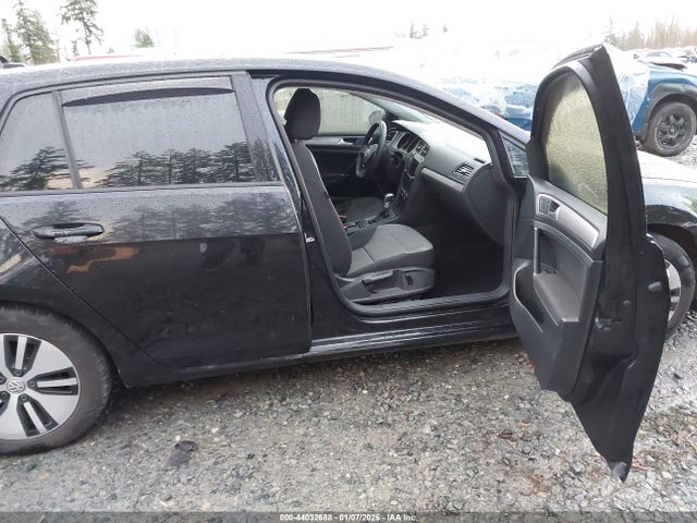 WVWKP7AU4GW913723 Volkswagen E-golf Se