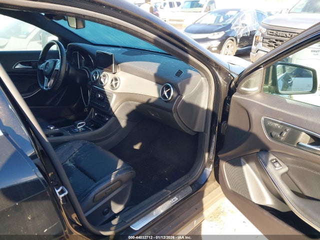 2015 MERCEDES-BENZ GLA 45 AMG WDDTG5CB4FJ135350 Photo 4