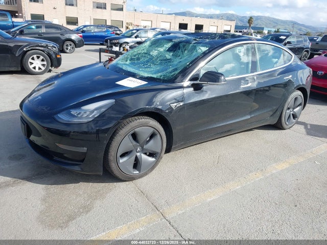 Продаж на аукціоні авто 2019 Tesla Model 3 Long Range/performance, vin: 5YJ3E1EB7KF421393, номер лоту: 44032723