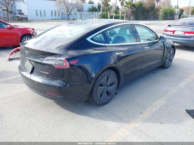 Продаж на аукціоні авто 2019 Tesla Model 3 Long Range/performance, vin: 5YJ3E1EB7KF421393, номер лоту: 44032723