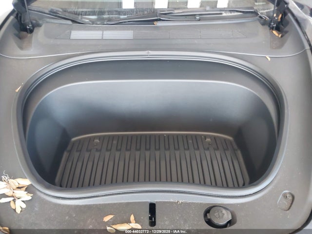44032772 :رقم المزاد ، 5YJ3E1EA2SF909318 vin ، 2025 Tesla Model 3 Long Range Rear-wheel Drive/standard Rear-wheel Drive مزاد بيع