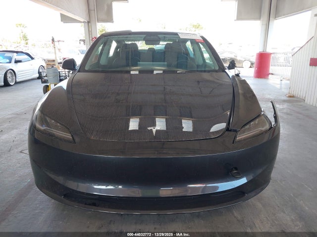 44032772 :رقم المزاد ، 5YJ3E1EA2SF909318 vin ، 2025 Tesla Model 3 Long Range Rear-wheel Drive/standard Rear-wheel Drive مزاد بيع