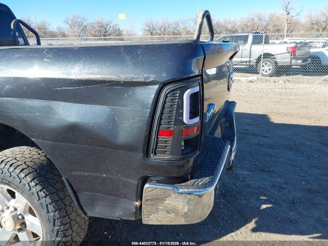 Продажа на аукционе авто 2015 Ram 3500 Big Horn, vin: 3C63R3HLXFG633734, номер лота: 44032775