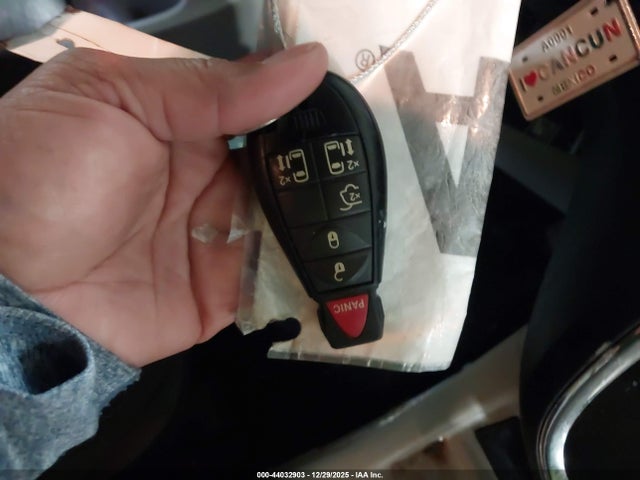 44032903 :رقم المزاد ، 2C4RDGCG3GR354818 vin ، 2016 Dodge Grand Caravan Sxt مزاد بيع