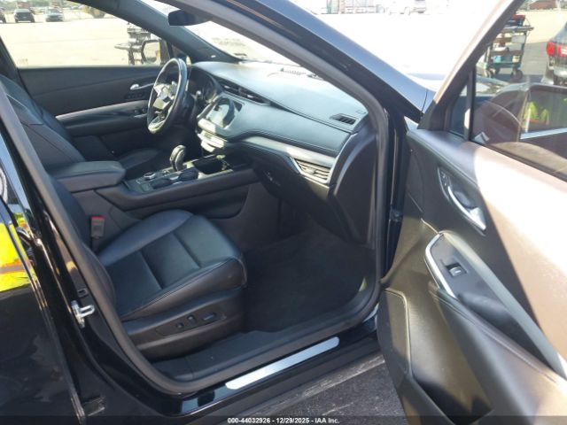 2019 CADILLAC XT4 1GYFZCR42KF149107 Photo 4