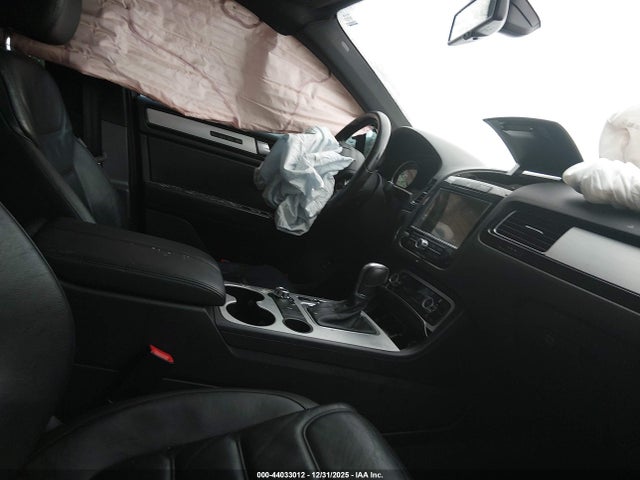 2014 VOLKSWAGEN TOUAREG WVGDP9BP2ED002422 Photo 4