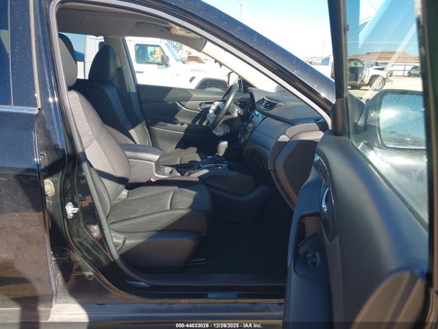 JN8AT2MTXLW015011 Nissan Rogue Sv Fwd