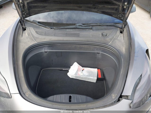 Продажа на аукционе авто 2019 Tesla Model 3 Long Range/performance, vin: 5YJ3E1EB9KF192313, номер лота: 44033100