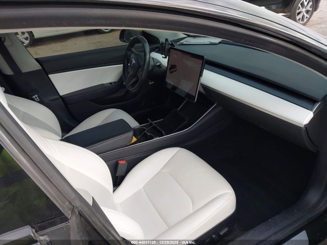 Продажа на аукционе авто 2019 Tesla Model 3 Long Range/performance, vin: 5YJ3E1EB9KF192313, номер лота: 44033100