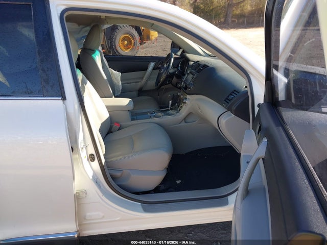 2013 TOYOTA HIGHLANDER 5TDBK3EHXDS183980 Photo 4