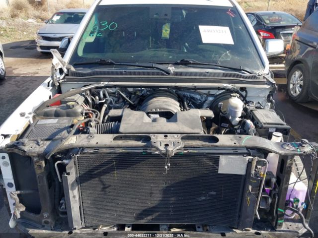 2018 CHEVROLET SUBURBAN 1GNSKJKC9JR193544 Photo 9