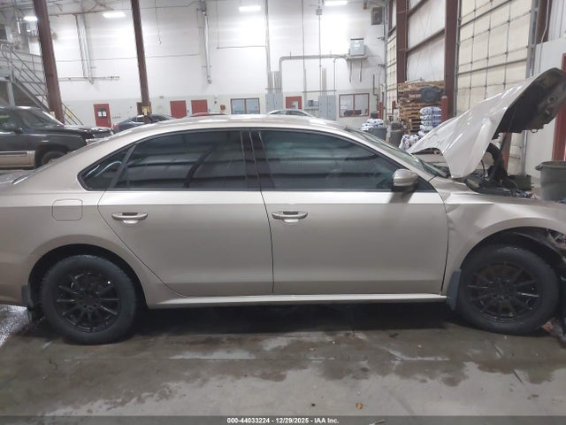 1VWAS7A36FC062653 Volkswagen Passat 1.8t S