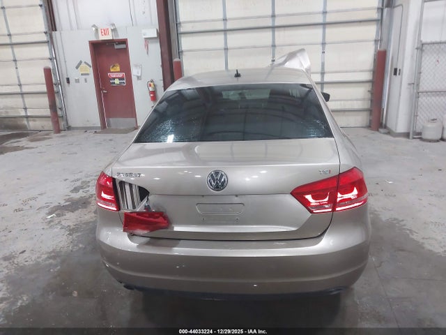 1VWAS7A36FC062653 Volkswagen Passat 1.8t S