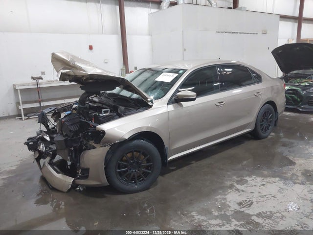 1VWAS7A36FC062653 Volkswagen Passat 1.8t S