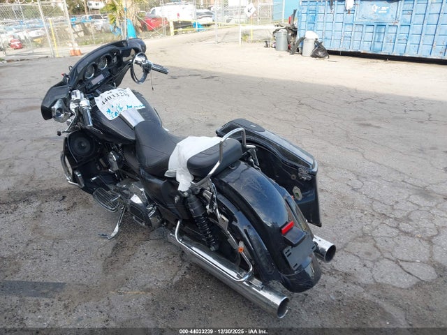 2012 HARLEY-DAVIDSON FLHXSE3 1HD1PZ835CB961607 Photo 2