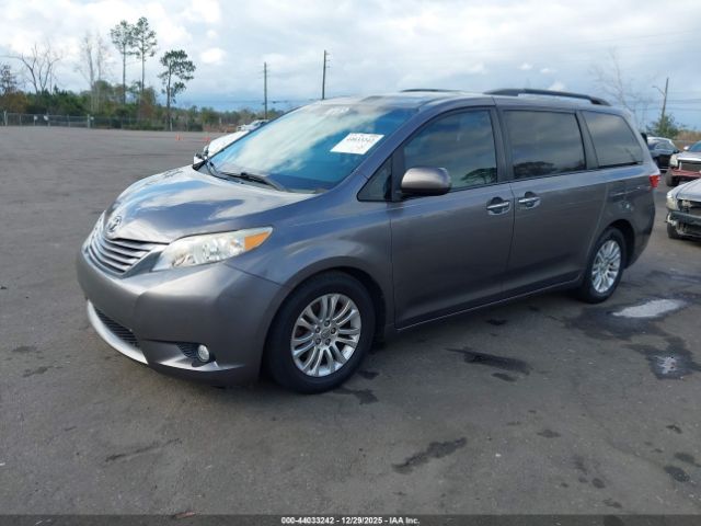 2015 TOYOTA SIENNA 5TDYK3DC1FS624026 Photo 1