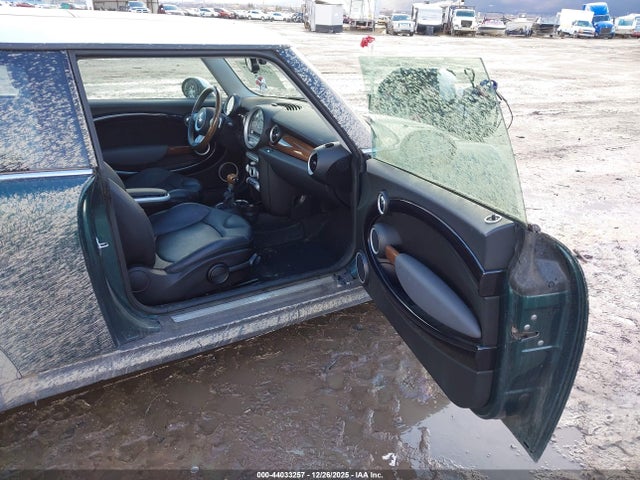 2007 MINI COOPER WMWMF33577TT55925 Photo 4