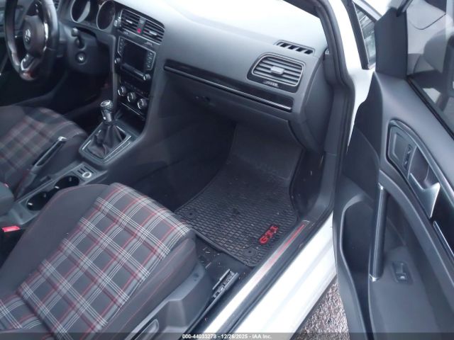 2015 VOLKSWAGEN GOLF GTI 3VWYT7AU4FM031730 Photo 4
