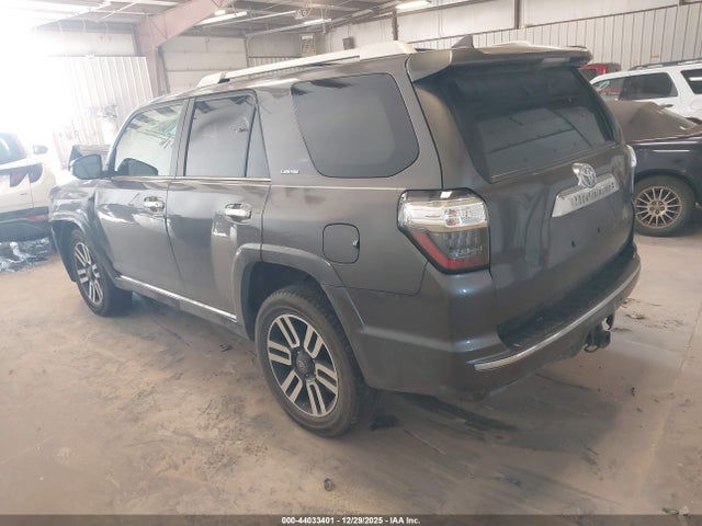 2019 TOYOTA 4RUNNER JTEBU5JR8K5631801 Photo 2