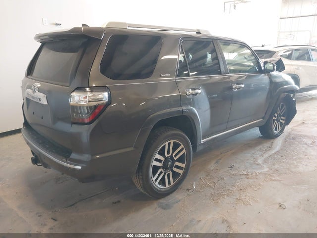 2019 TOYOTA 4RUNNER JTEBU5JR8K5631801 Photo 3