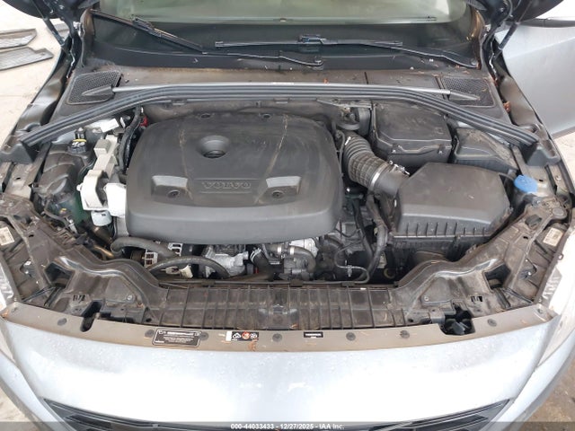2017 VOLVO V60 YV149MSS4H1343245 Photo 9