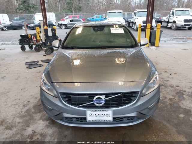 YV149MSS4H1343245 Volvo V60 T6 R-design Platinum