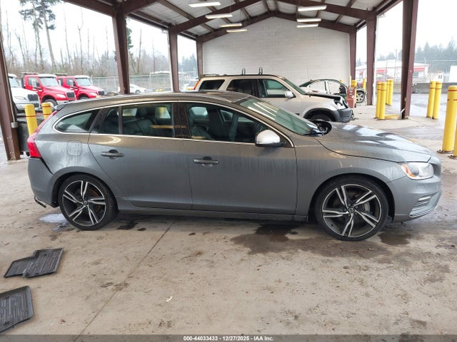 YV149MSS4H1343245 Volvo V60 T6 R-design Platinum