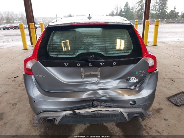YV149MSS4H1343245 Volvo V60 T6 R-design Platinum