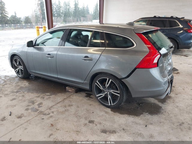 2017 VOLVO V60 YV149MSS4H1343245 Photo 2