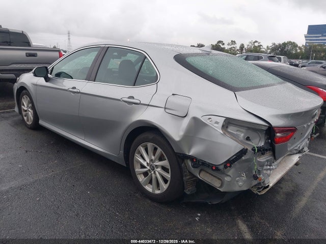4T1C11AK3PU727986 Toyota CAMRY LE
